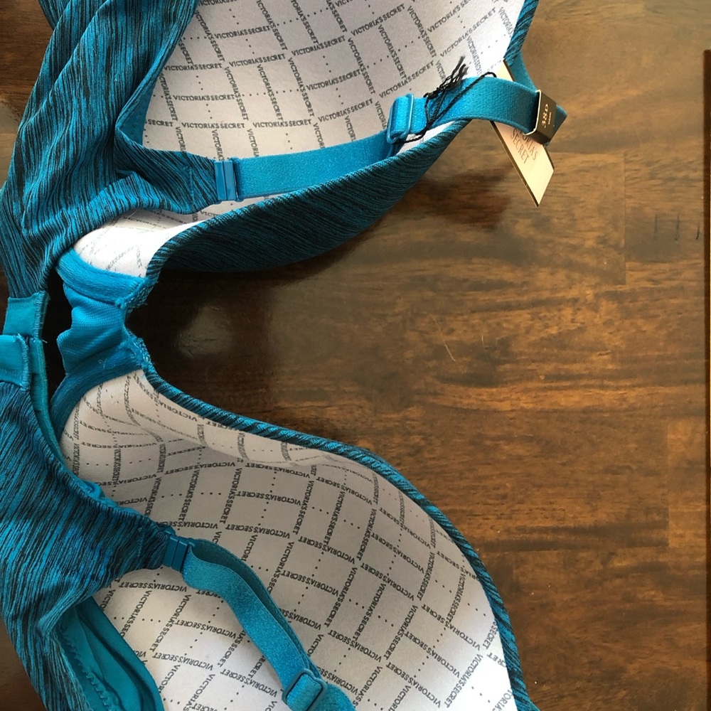 Victoria’s Secret 38 D Bra